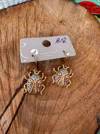 Boucles d’oreilles habaha Paris scarabée acier inoxydable or et cristaux couleurs