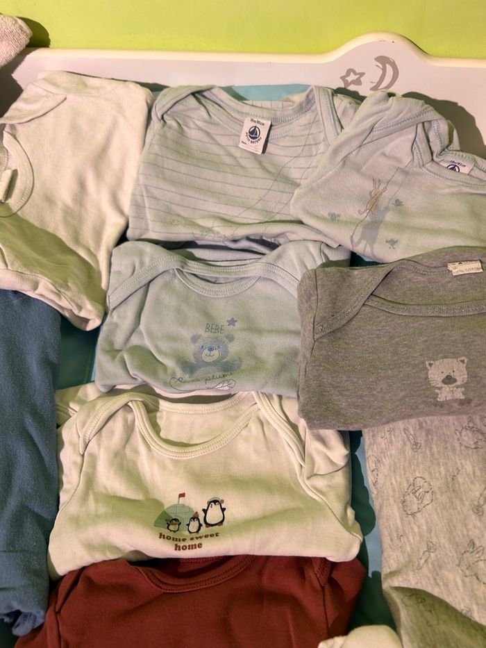 Lot de bodies manches longues 18 mois - photo numéro 4