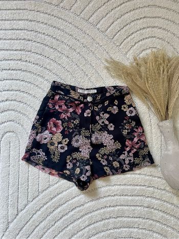 Short fleuri