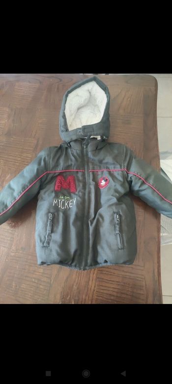 Manteau Mickey Disney Baby taille 9 mois très bon état