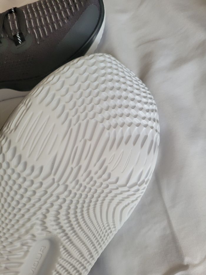 Baskets 45 under armour - photo numéro 6