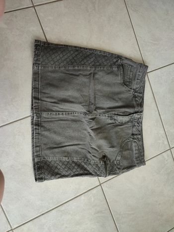 Jolie jupe grise John baner taille 40
