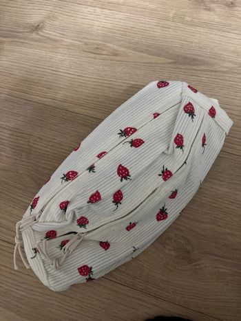 Sac en velours fraise