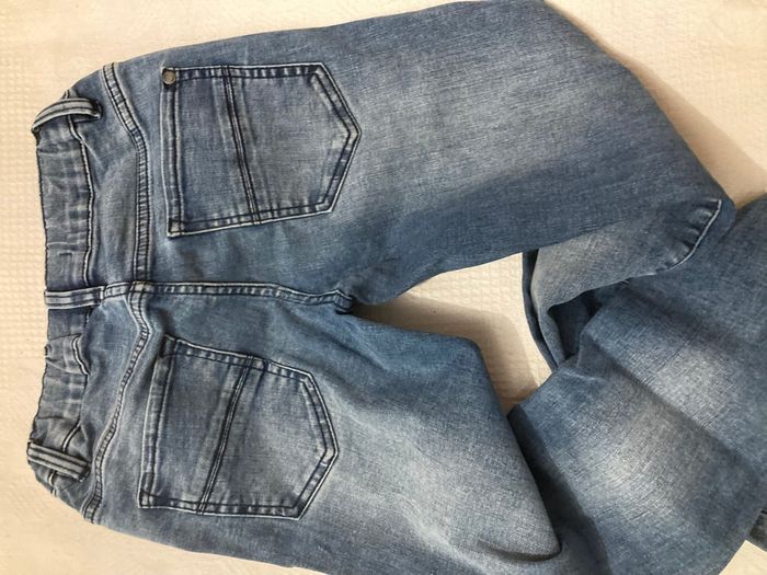 Jeans. 10 ans - photo numéro 2