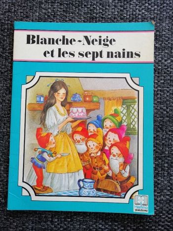 Livre Blanche-Neige et les sept nains en bon état