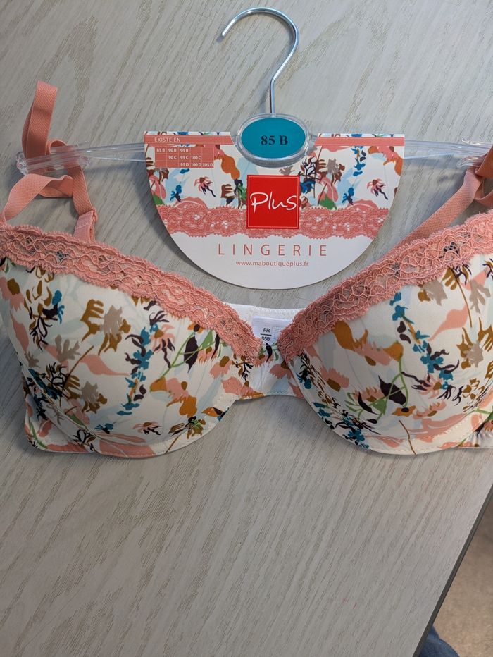 Soutien gorge neuf acheté trop petit
