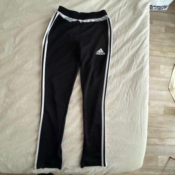 Pantalon de jogging. adidas