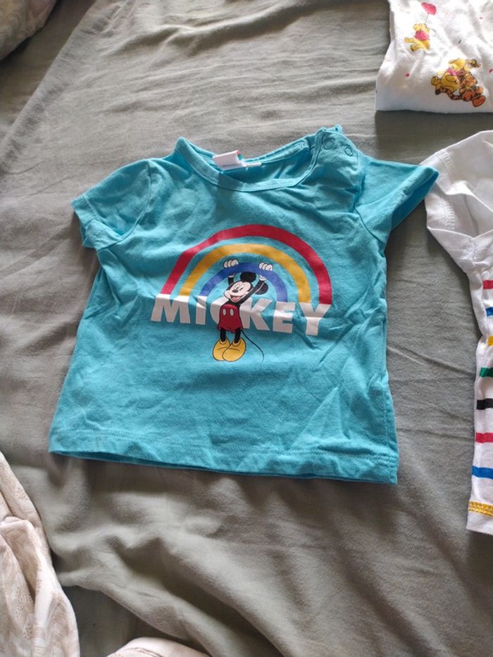 Lot Disney 3 mois - photo numéro 2