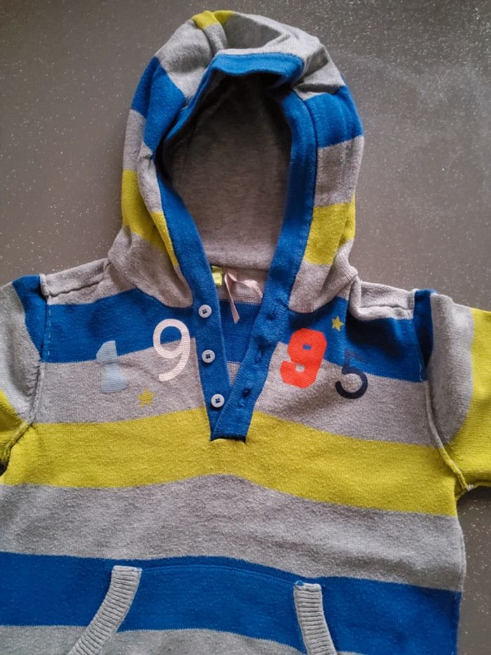 Pull à capuche 23 mois - photo numéro 2