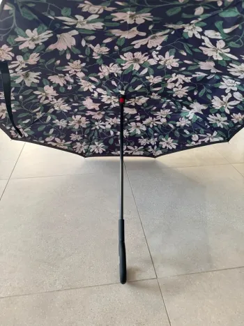 Parapluie automatique très bon état, multicolore