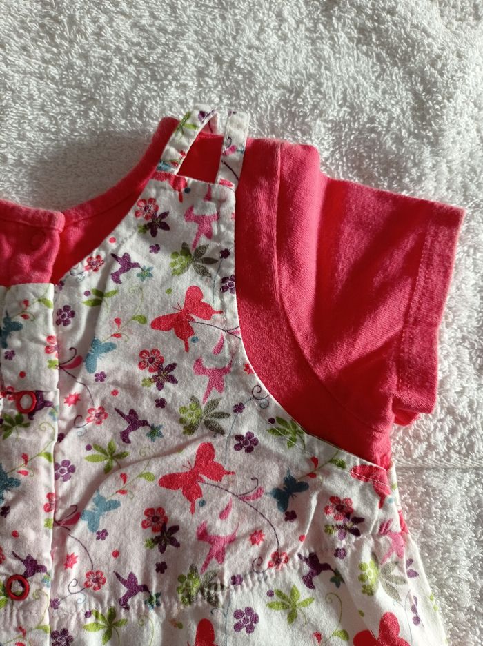 Robe à bretelles avec petit pull mange courtes taille 24 mois 86 cm motifs papillon fleurs marque Vertbaudet - photo numéro 7