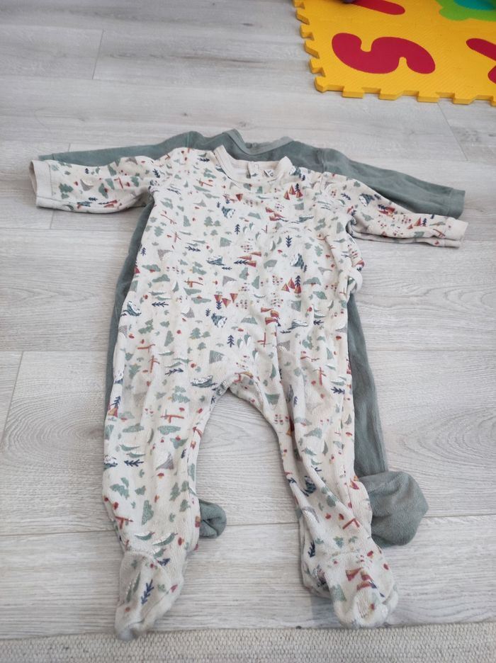 Lot de 7 vêtements bébé 12 mois - photo numéro 4