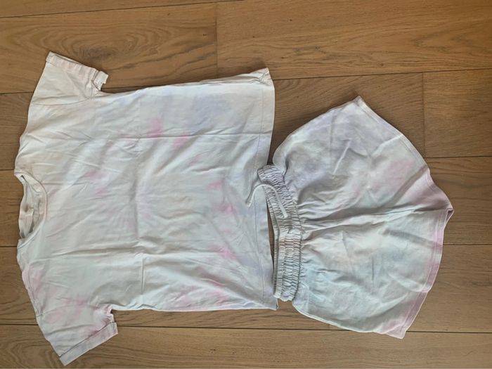 Ensemble de short et t-shirt tie die