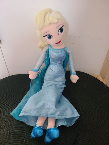 Poupée Elsa Reine des Neiges Disney