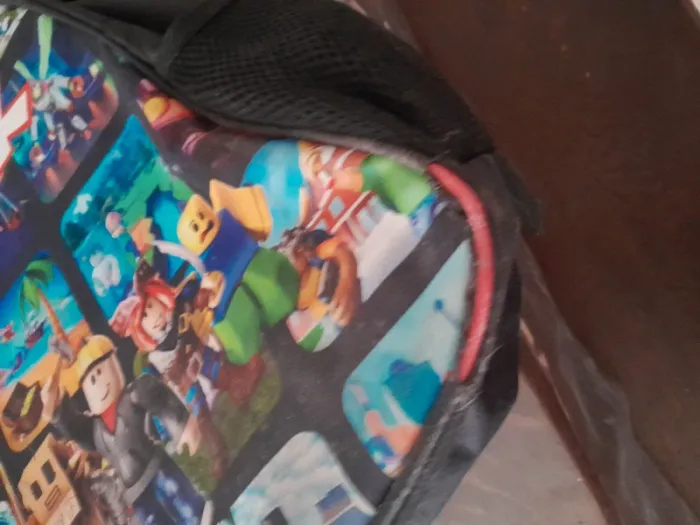 Cartable et trousse - photo numéro 3
