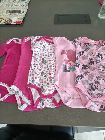 Bodies bébé fille 3 mois
