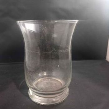 Petit vase en verre