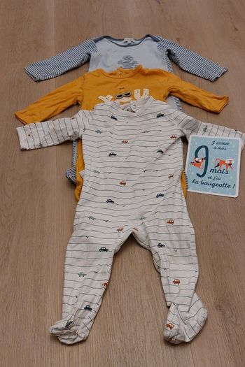 Lot pyjama 1 pièce 9 mois