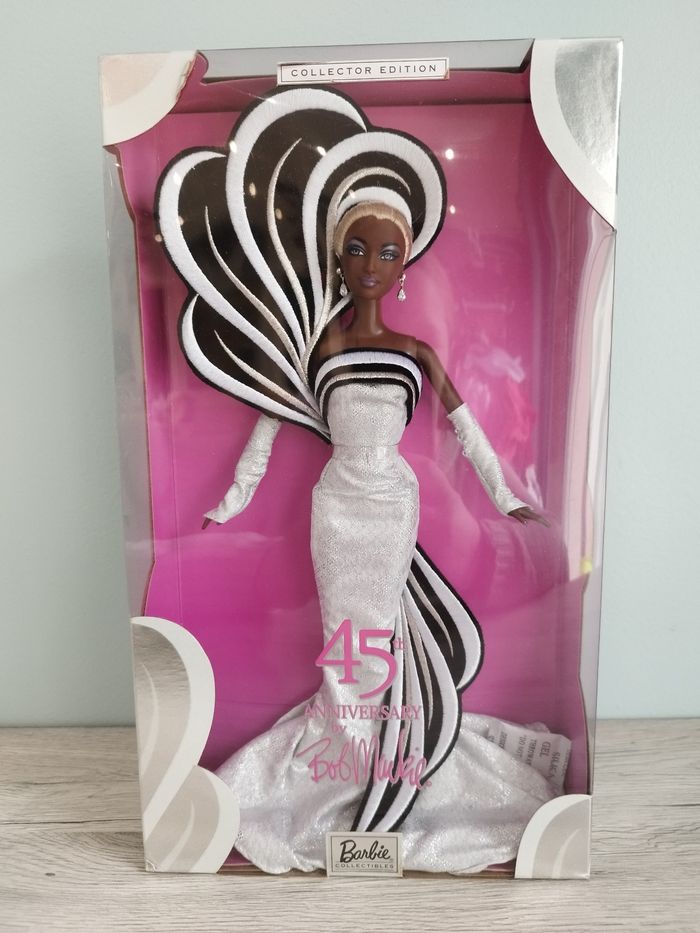 Barbie Bob Mackie Christie 45e anniversaire