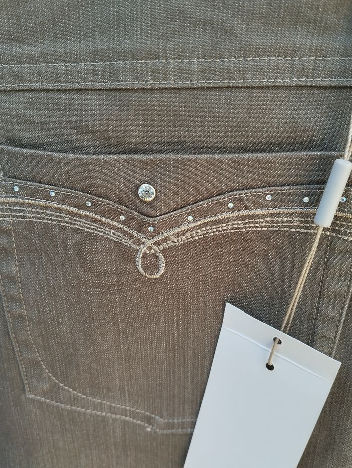 Pantalon Stretch neuf "I.Quing"  taille 44 - photo numéro 9