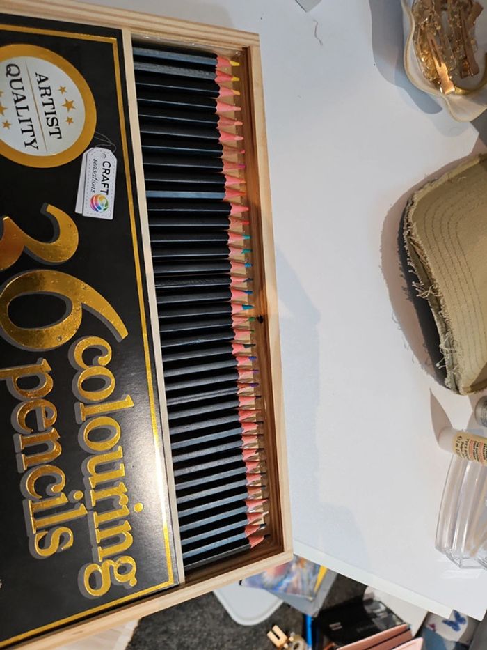 Boite de 36  crayons de couleurs neuf - photo numéro 3