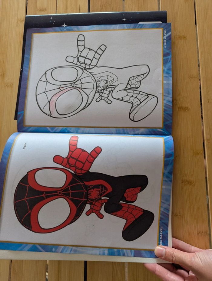 Lot livres coloriage Marvel - photo numéro 5