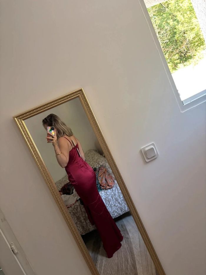 Robe de soirée bordeaux satinée 38 - photo numéro 3