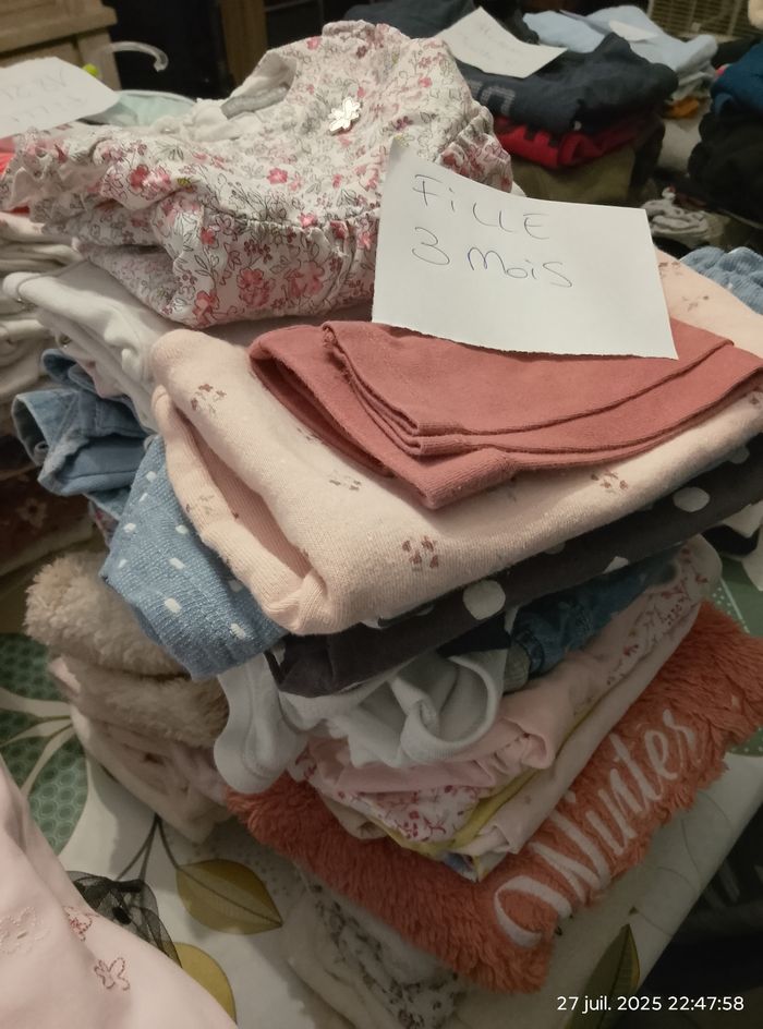 Vêtements fille 0 a 24 mois et gigoteuse - photo numéro 2