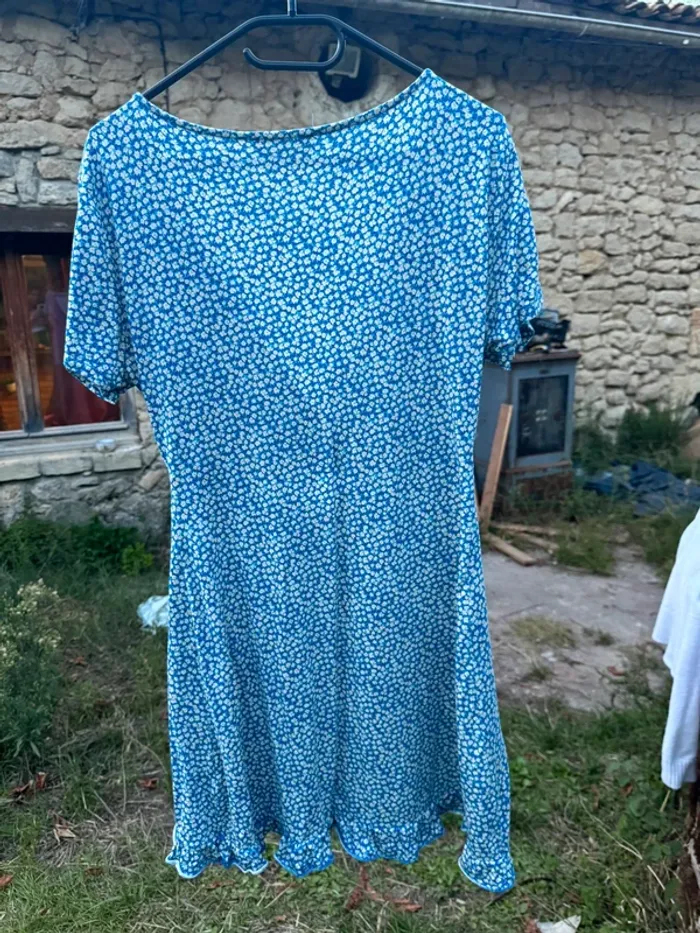 Robe bleu d’été fleurie - photo numéro 3