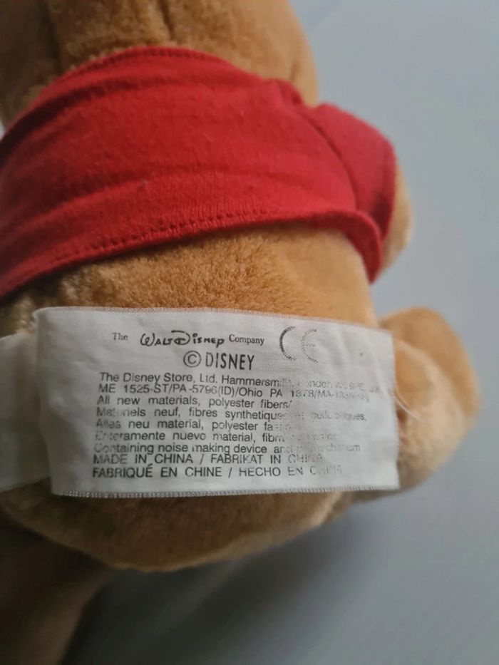 Peluche Winnie l'ourson avec son pot de miel 18cm - photo numéro 8