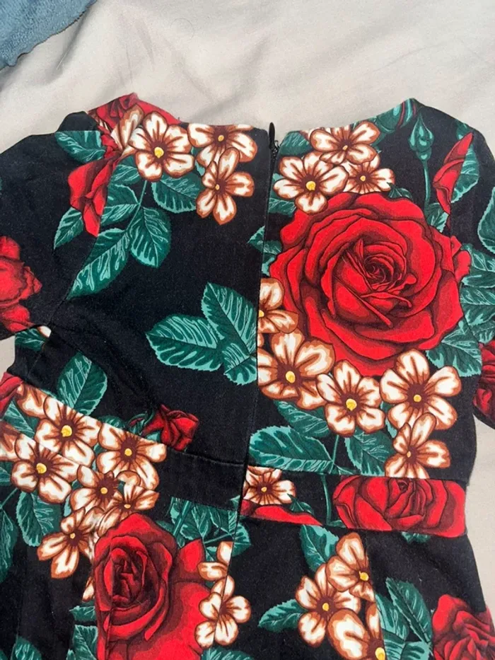 Robe à grosse fleur rockabilly pin-up 5/6 ans - photo numéro 3