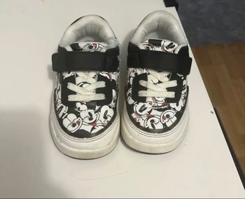 Baskets Zara x Disney