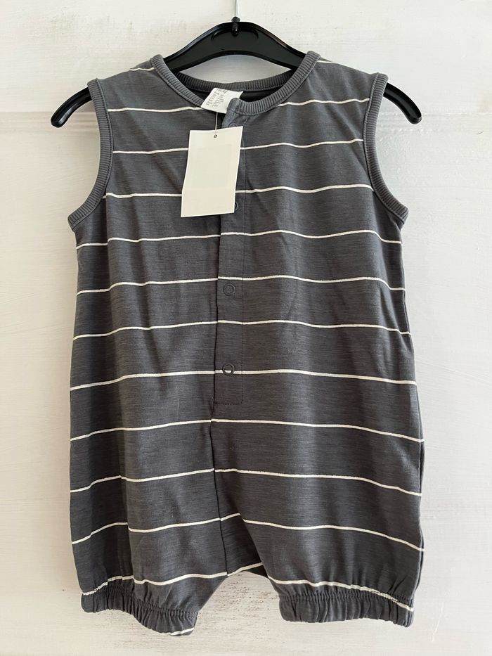 Combishort H&M 4-6 mois neuf