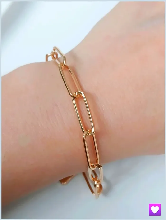 Bracelet doré à breloque strass – Bijou délicat et tendance - photo numéro 4