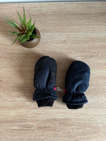 Moufle bleu marine fille garcon .C&a 7/8 ans