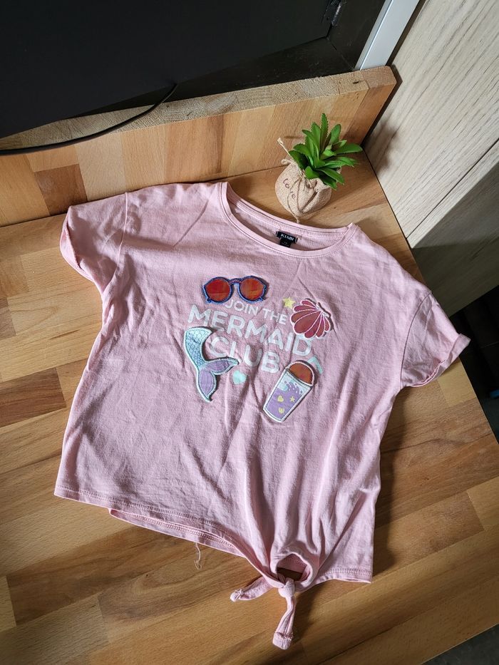 Tee shirt rose partie qui s ouvre