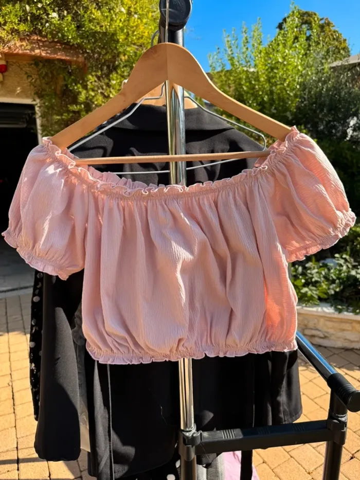 Top court rose H&M