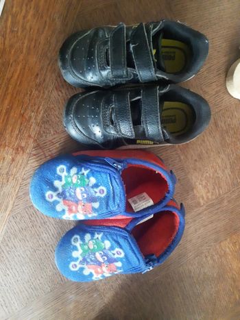 Basket et chaussons à donner avec un lot taille 22