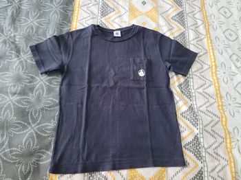 t-shirt bleu marine petit bateau 8ans (4e)