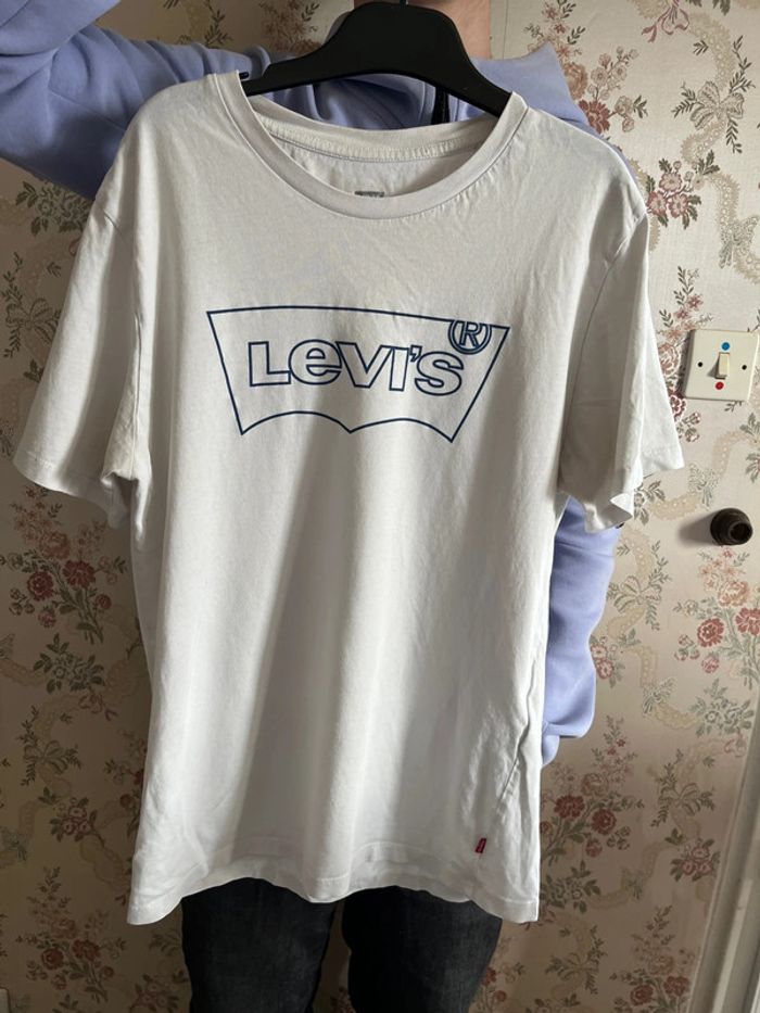 Tee shirt