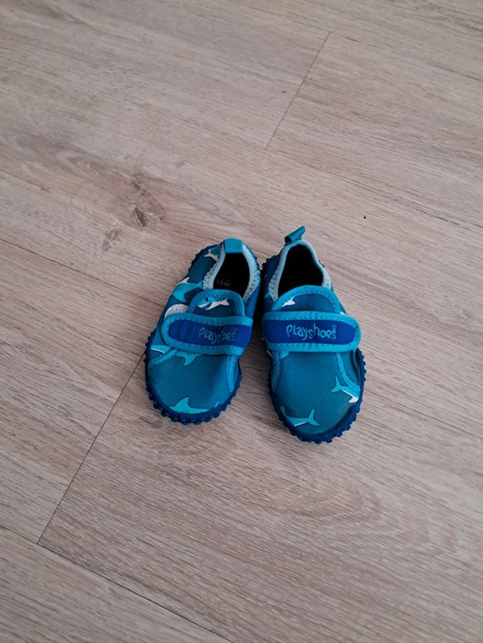 Chaussures d eau requin 20/21