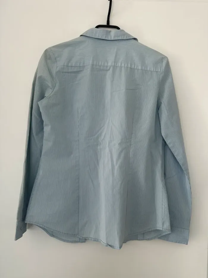 Chemise cintrée blanche et bleue - photo numéro 5