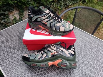 Baskets Nike tn taille 45