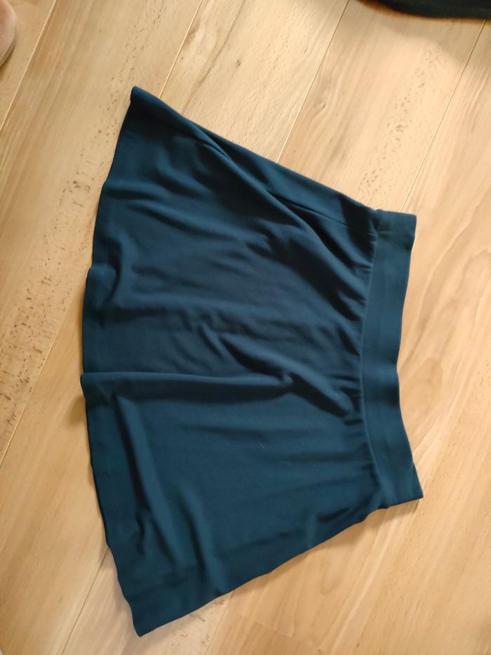 Jupe courte évasée bleue - photo numéro 2