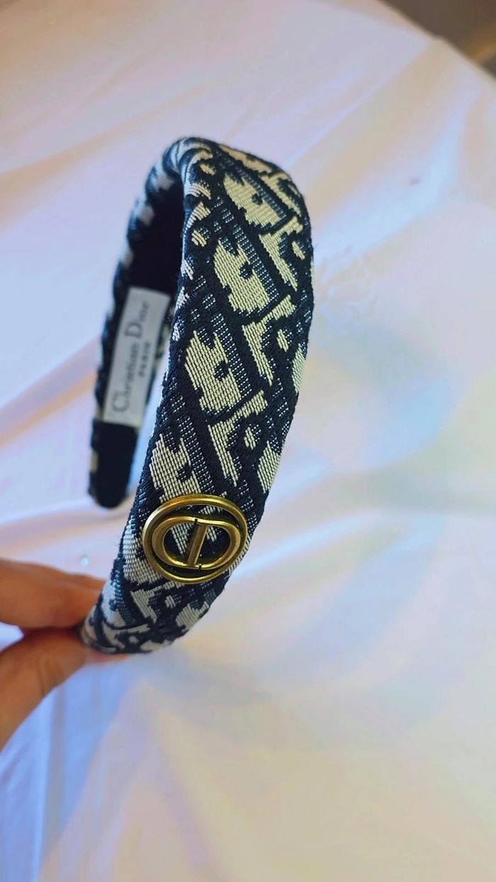 Un accessoire chic et intemporel pour sublimer vos coiffures - photo numéro 3