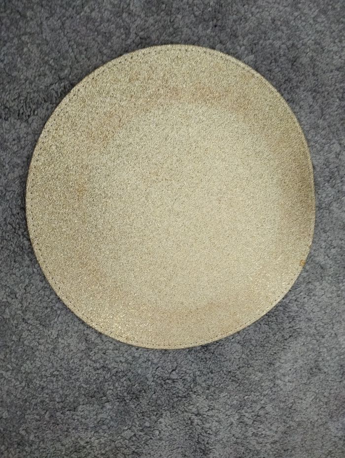 Set de table à paillette dorée