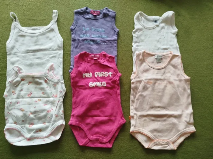 Lot 21 bodies 3 mois - photo numéro 3