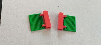 Lot de volets rouge et vert lego 