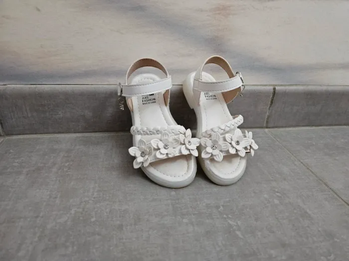 Chaussures blanches à strass idéal cérémonie taille 28 - photo numéro 5