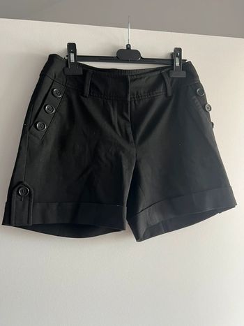 Short femme noir taille 36 H&M